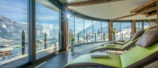 Zillertaler Bergwelt - Wellness im 4*Hotel