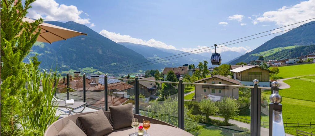 Zillertaler Bergwelt - Wellness im 4*Hotel