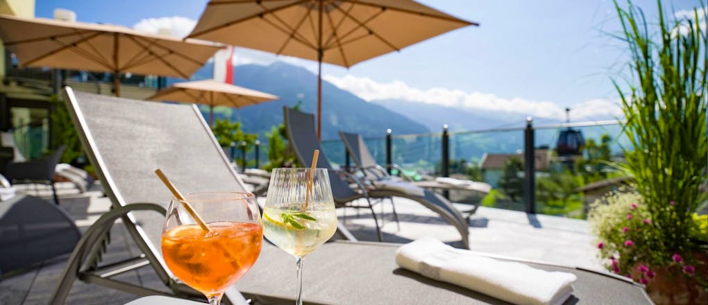Zillertaler Bergwelt - Wellness im 4*Hotel